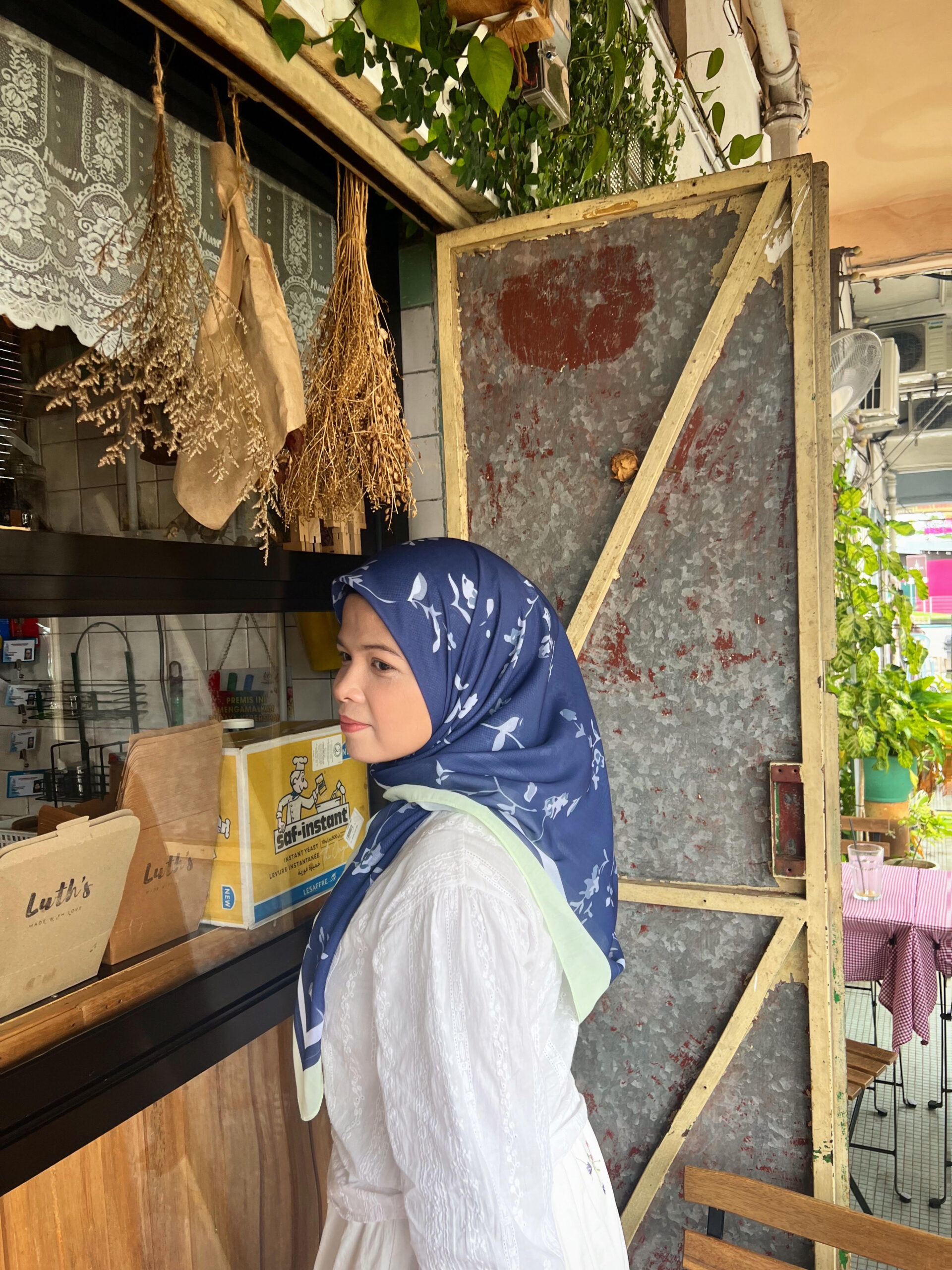 Enchanting Che'l in Glooming Flowery