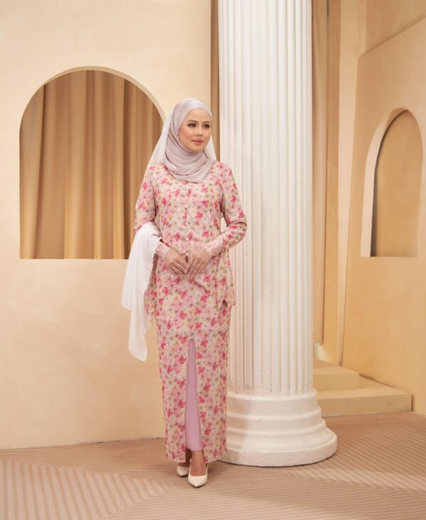 (PREORDER) The Blooming Che'l in Hydrangea - Image 2