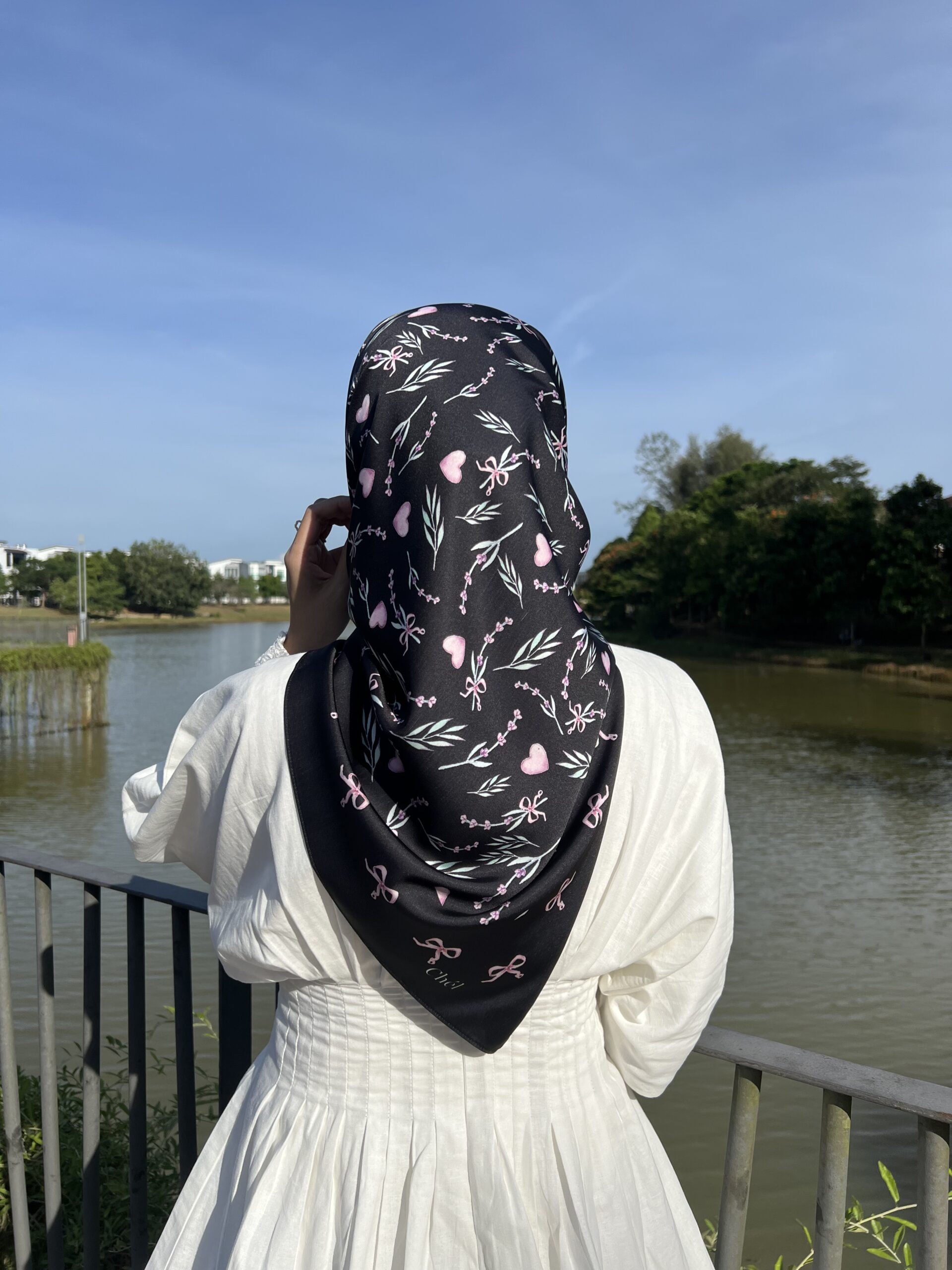 The Coquette Chél in Swan Lake - Image 2