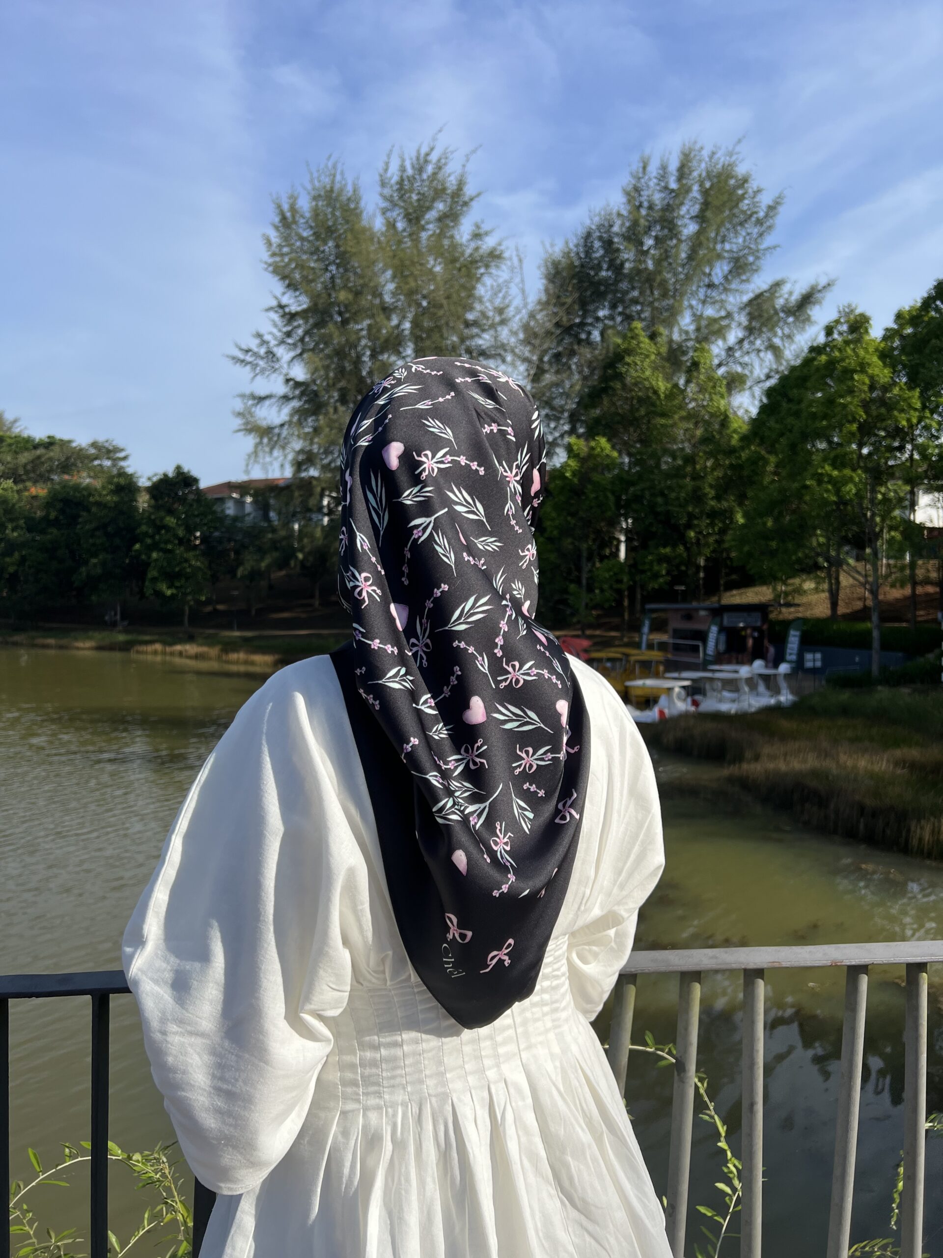 The Coquette Chél in Swan Lake